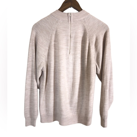 Lightweight Sweater Women’s Medium - Picture 2 of 6